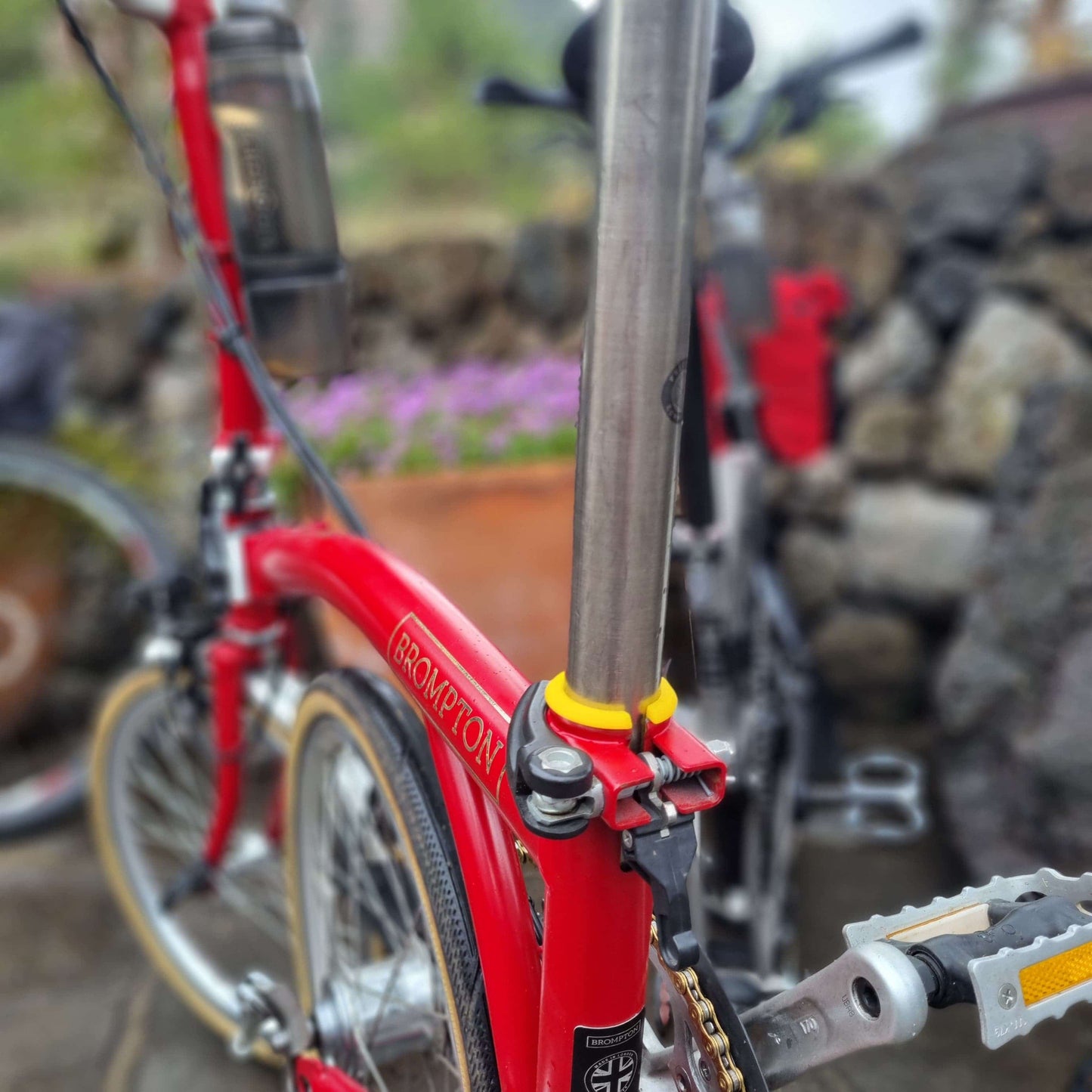 M Sleeve | Premium Seatpost Sleeve for Brompton ACPT and other bikes